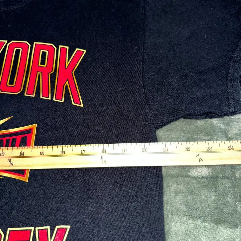 WWE New York New Jersey 2019 WrestleMania #35 T-Shirt Men’s Large Black Graphic - Picture 4 of 5
